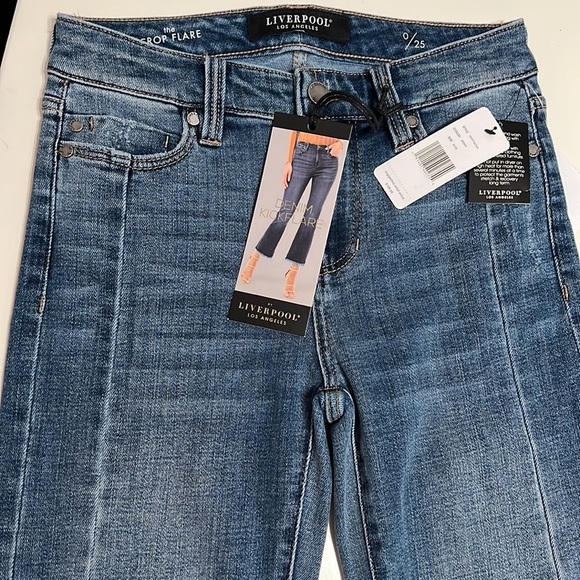 NWT Liverpool Denim KickFlare Raw Hem Jeans Pieced Light Wash Size 25 - Picture 7 of 14